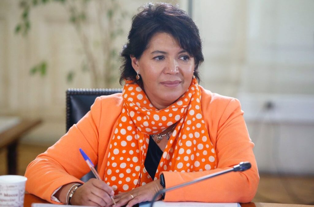 Senadora Yasna Provoste gestiona llegada de cirugía robótica a la región Atacama