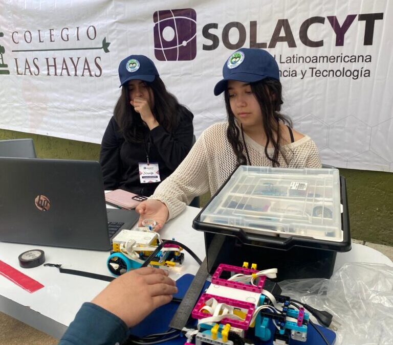 Dos jóvenes de Penco viajan a competencia internacional de robótica en México por iniciativa Aclara-Inacap